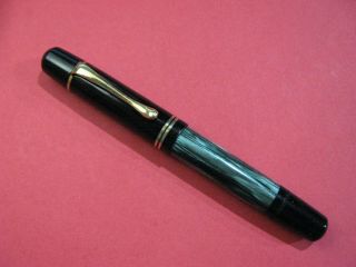 Vtg Pelikan 100n Fountain Pen Very 14k.  585 Gold Nib Piston Green