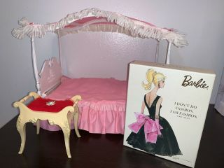 Vintage Suzy Goose Barbie Canopy Bed Vanity Stool And Cards