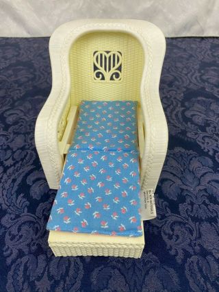 Vintage 1983 Barbie Mattel White Plastic Wicker Lounge Chaise Chair Extending