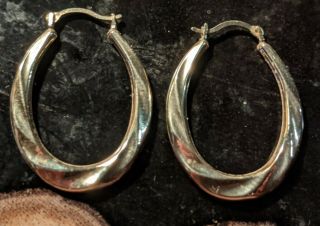 Vintage Fine 10k Yellow Gold Pierced Hoop Earrings