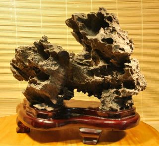 Antique Chinese Gongshi Scholar ' s Rock 2