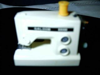 Vintage Miniature Dollhouse Galoob Wind Up Plastic Sewing Machine 1:12