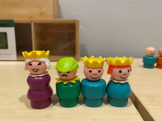 Vintage Fisher Price Little People Castle Queen Prince Princess Robin Hood 993