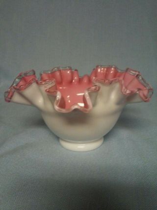 Vintage Fenton Art Glass Peach Crest Ruffled And Footed Bowl