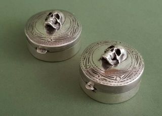 Rare Antique Pair Silver Memento Mori Skulls Medicine Snuff Poison Pills Box