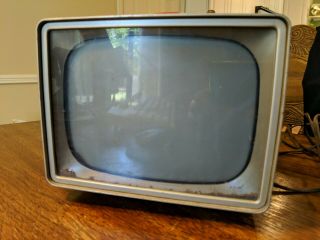 Vintage Rca 8 - Pt - 7010 Portable Tube Tv Television Antique