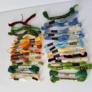 20 Skeins Vintage J&p Coat Six Strand Floss & Three Skeins Lily Craft Products
