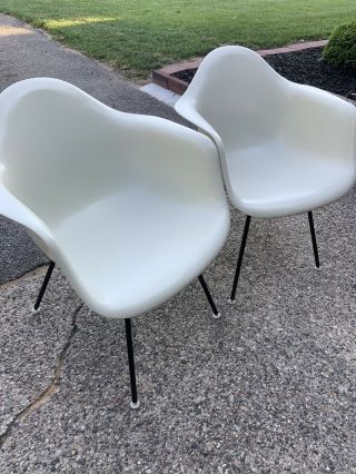 Herman Miller Charles Eames Fiberglass Arm Shell Chairs White