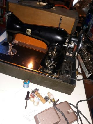 Vintage Montgomery Ward Sewing Machine Great With Case&sewing Stuff