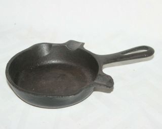 Vintage Griswold Frying Pan Cast Iron Ash Tray