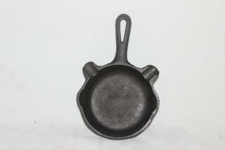 Vintage Griswold Frying Pan Cast Iron Ash Tray 3
