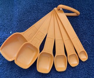 Vintage Tupperware Set Of 6 Orange Measuring Spoons With Ring