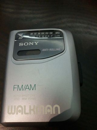 Sony Walkman Cassette Tape Player Wm - Fx141 Am/fm Radio Portable Belt Clp Vtg 90s
