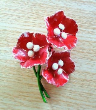 Vintage 1950s 1960s Red And White Enamel Metal Flower Floral Pin Brooch
