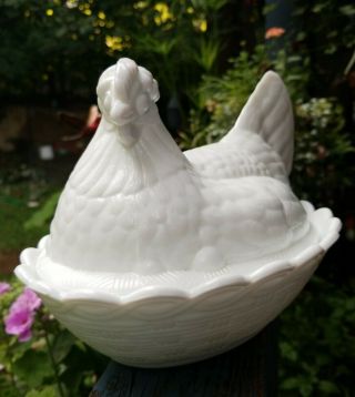 Vintage Fenton Art Glass White Milk Glass 2pc Covered Dish Hen/chicken On Nest
