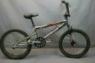 2004 Mongoose Hoop D Bmx Bike Gyro Freestyle Midschool Pegs Chrome Steel Charity