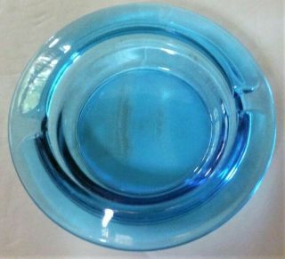 Vintage 3 1/2 " Round Glass Aqua Blue Ashtray With Two Rests And Flanged Rim
