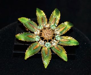 Vintage Daisy Flower Brooch Pin Gold Tone Green Rhinestone Enamel Marked M Jent