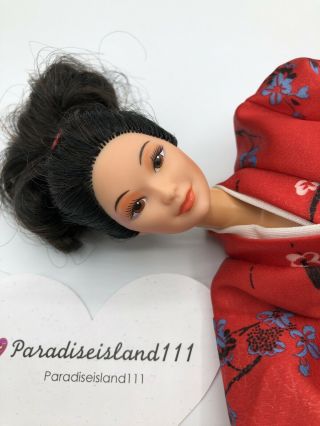 Famous Geisha Barbie.  Vintage.  Japanese 1st ed 1984 Barbie Doll Red Kimono 2