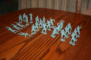 25 Vintage MPC Powder Blue Russian Army Soldiers in Eight Poses - Marx,  Timmee 2