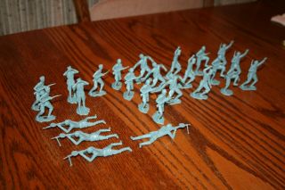 25 Vintage MPC Powder Blue Russian Army Soldiers in Eight Poses - Marx,  Timmee 3