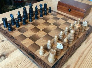 Antique Calvert Pattern Chess Set With Board & Box,  King 9cm