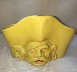 Vtg 1940 - 50’s Usa Pottery Yellow Pirate 200a Pen Holder Planter Head Vase