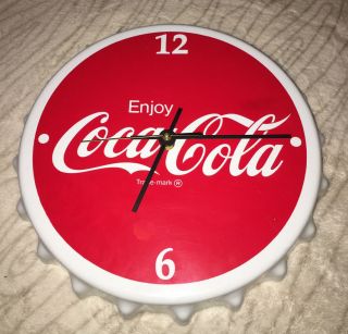 Vintage Coca - Cola Bottlecap Plastic Battety Operated Wall Clock