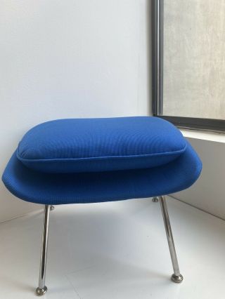 Knoll Womb Chair Ottoman Blue (authentic)