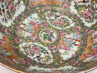 Vintage Circa 1800 ' s Chinese Rose Medallion Large Punch Bowl 6 Panels 2