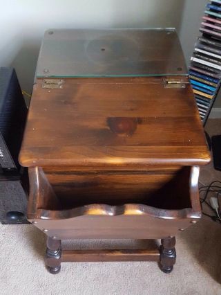 Ethan Allen Antiqued Pine Old Tavern Dough Box End Table W/ Matching Glass Top