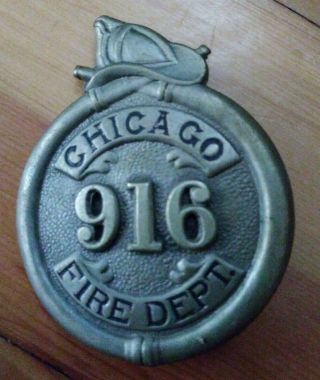 Rare Chicago Fire Department Dept.  Badge 916 Obsolete Vintage Antique