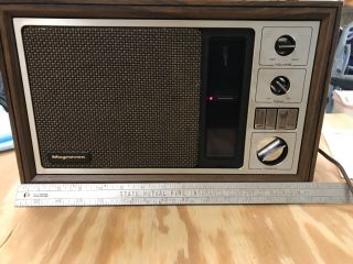 Vintage Magnavox Am/fm Radio Model Bg3100 - Wa01 Wood Tone Case Good