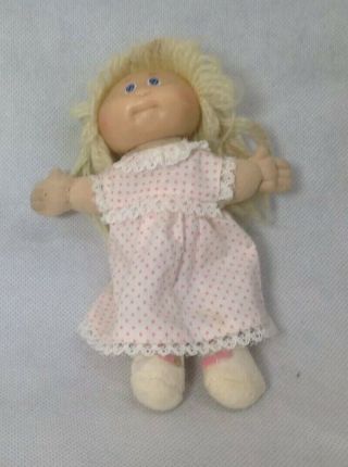 Vintage 1978 - 1982 Cabbage Patch Doll Blonde Hair Blue Eyes 5.  5 " Doll.  Sa1