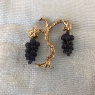 Vintage Marvella Purple Glass Grape Vine Cluster Pin 60 
