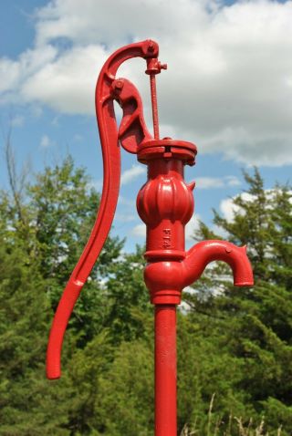 Old Red Jacket Davenport Iowa Cast Iron Mellon Top Hand Water Well Pump 2