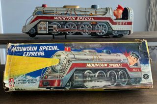 Vintage Battery Operated Tin Train Locomotive Mountain Express 3671 Japan W/ Box