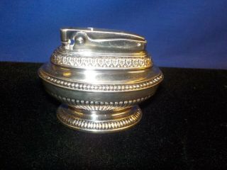 Vintage Silver Plate Ronson " Queen Anne " Table Lighter (sparks)