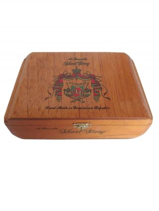 A.  Fuente Short Story Cigar Box Wooden Handmade Domincan 7 3/4 " X5 " X2 7/8 "