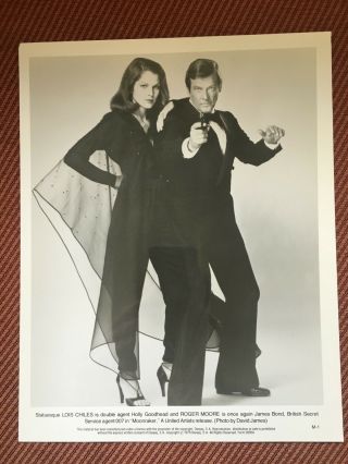 James Bond 007 79 Moonraker Vintage Press Still Photo Chiles Moore