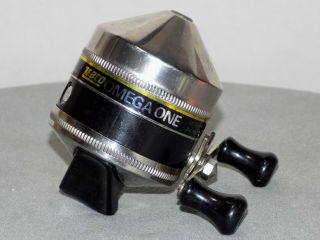 Vintage Zebco " Omega One " Casting Reel Made In U.  S.  A.  Vgc Repair
