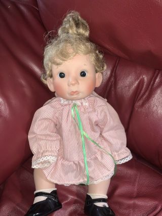 Vintage Lee Middleton Doll.  “little Angel Face,  Christmas Girl 1979