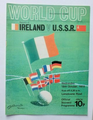 Vintage Irish Football Programme - Republic Of Ireland V U.  S.  S.  R.  - World Cup