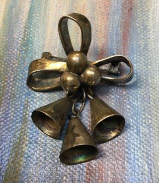 Vintage Taxco Mexico 925 Sterling Silver Christmas Bow & Bells Brooch.  10.  8 Gr