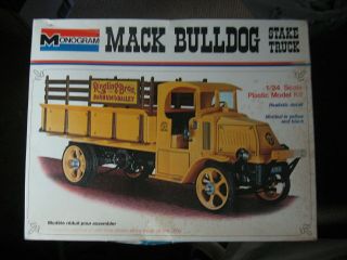 Vintage Monogram Mack Bulldog Stack Truck 1/24 Scale Plastic Model Kit