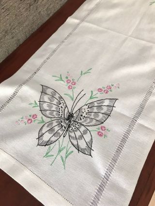 Vintage Table Runner Dresser Scarf Embroidered Butterflies 15 X 37 Inches (6)