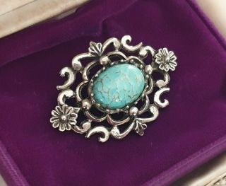 Vintage Art Deco Jewellery Crafted Turquoise Cabochon Floral Silver Brooch Pin