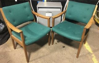 Set Of 2 Vintage Gunlocke Arm Chairs
