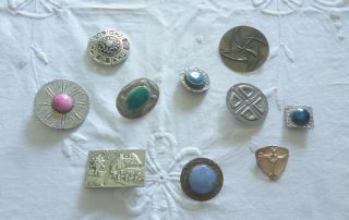 Set Of 10 Vintage Arts And Crafts/st Justin/repousse Brooches