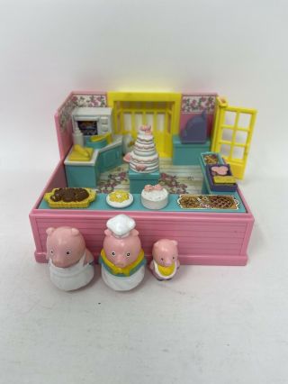Vtg Furry Families Bakery Pig Family Shop Store Cake Takara Complete 1993